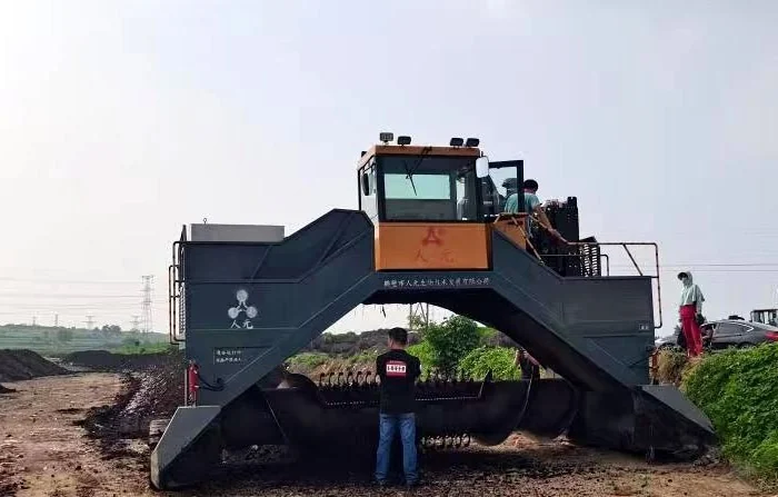 RY-YFD5000 半液压履带式翻堆机补充图片